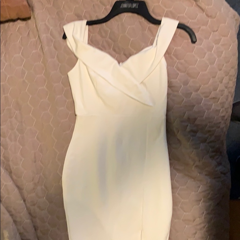 OFF SHOULDER WHITE FITTED DRESS XS